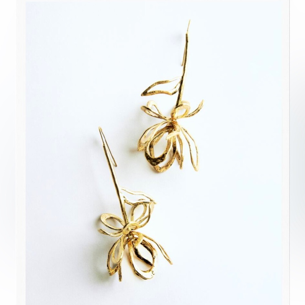 Zara flower earrings gold